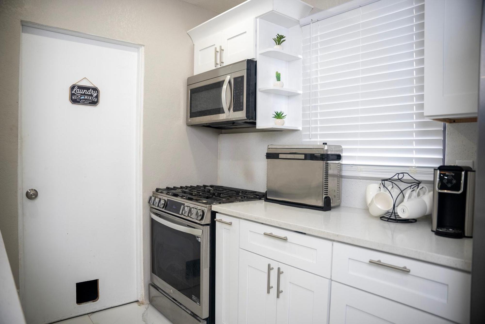 Stunning Modern Home In Tampa With Pool - Just 5 Minutes From Airport! מראה חיצוני תמונה